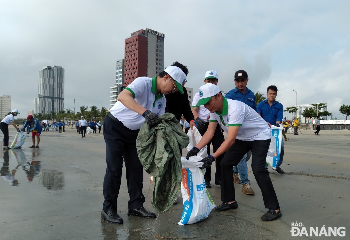 Đà Nẵng phát động phong trào bảo vệ môi trường kết hợp ra quân Tết trồng cây