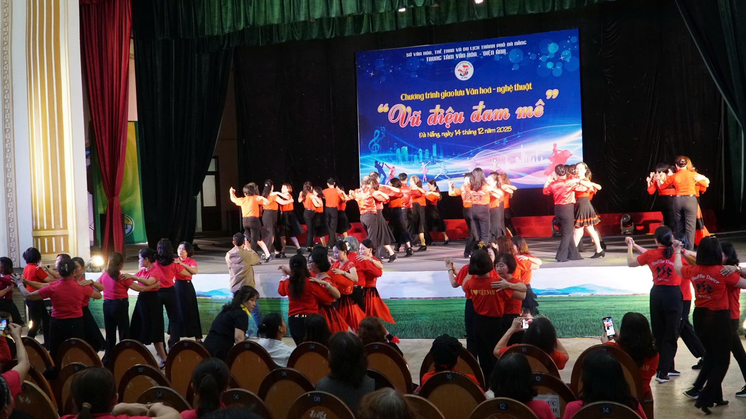 “Vũ điệu đam mê” – Không gian giao thoa của nhịp điệu và cảm xúc