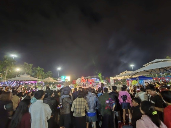 ÂM NHẠC ĐƯỜNG PHỐ TẠI QUẢNG TRƯỜNG 24/3, PHƯỜNG BÀN THẠCH