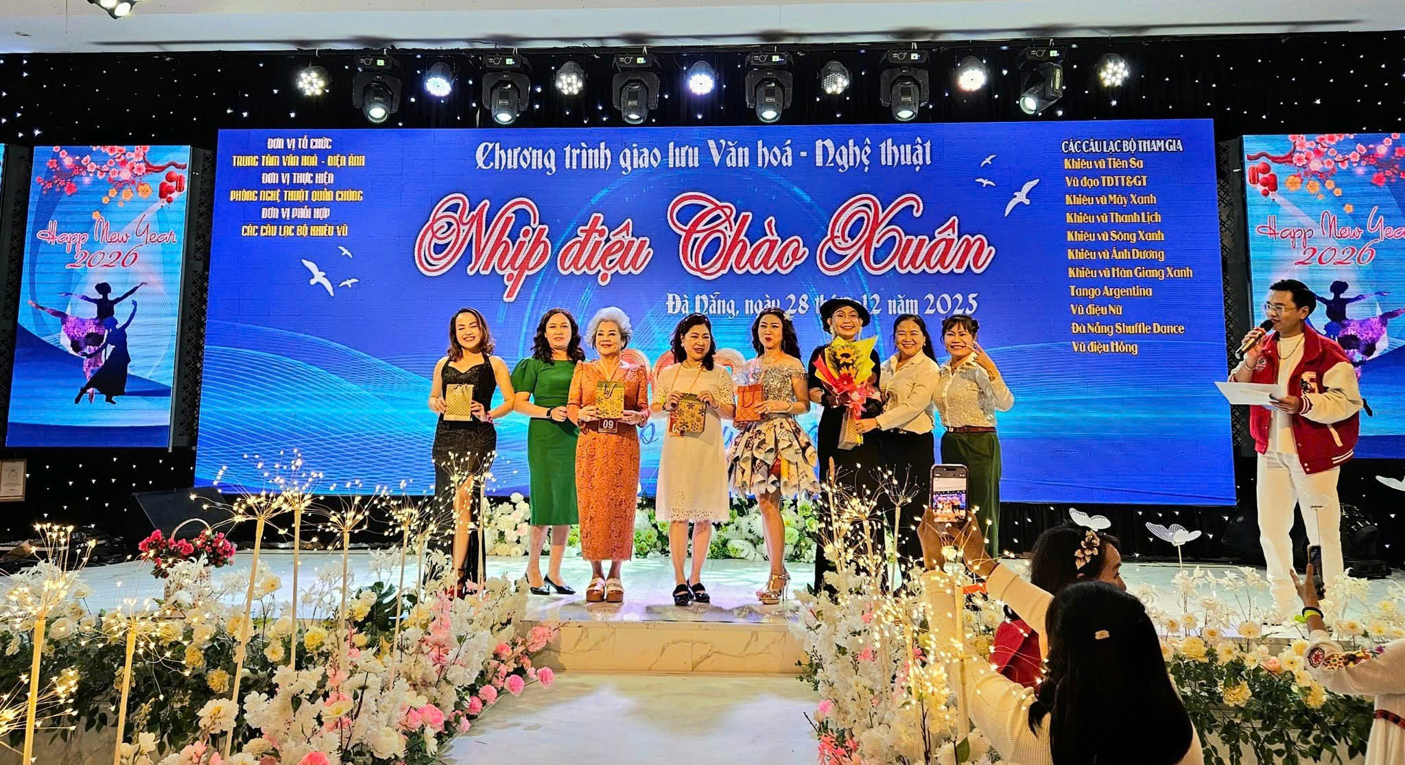 Sôi động chương trình giao lưu văn hoá – nghệ thuật “Nhịp điệu Chào Xuân”