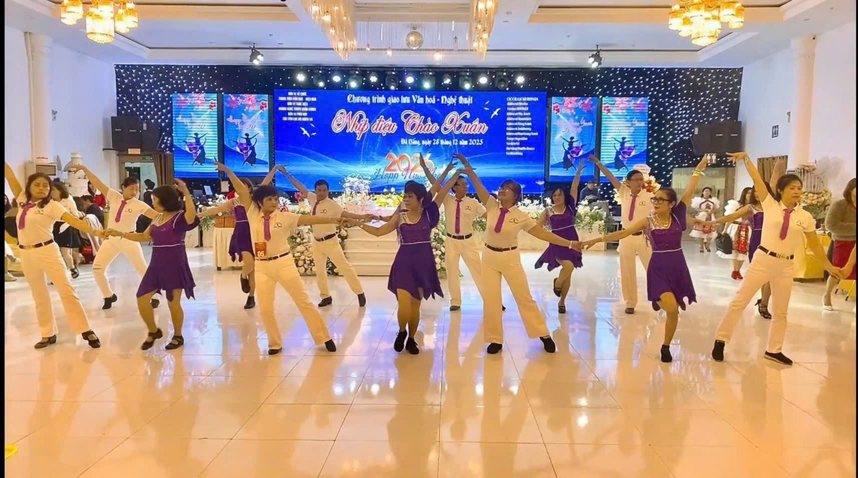 Sôi động chương trình giao lưu văn hoá – nghệ thuật “Nhịp điệu Chào Xuân”