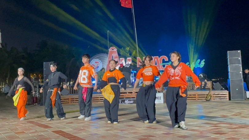 ÂM NHẠC ĐƯỜNG PHỐ – CHÀO NĂM MỚI 2026