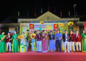 Trung tâm Văn hóa – Điện ảnh thành phố Đà Nẵng tổ chức chương trình tuyên truyền lưu động với chủ đề: “Mùa xuân dâng Đảng” tại xã Núi Thành