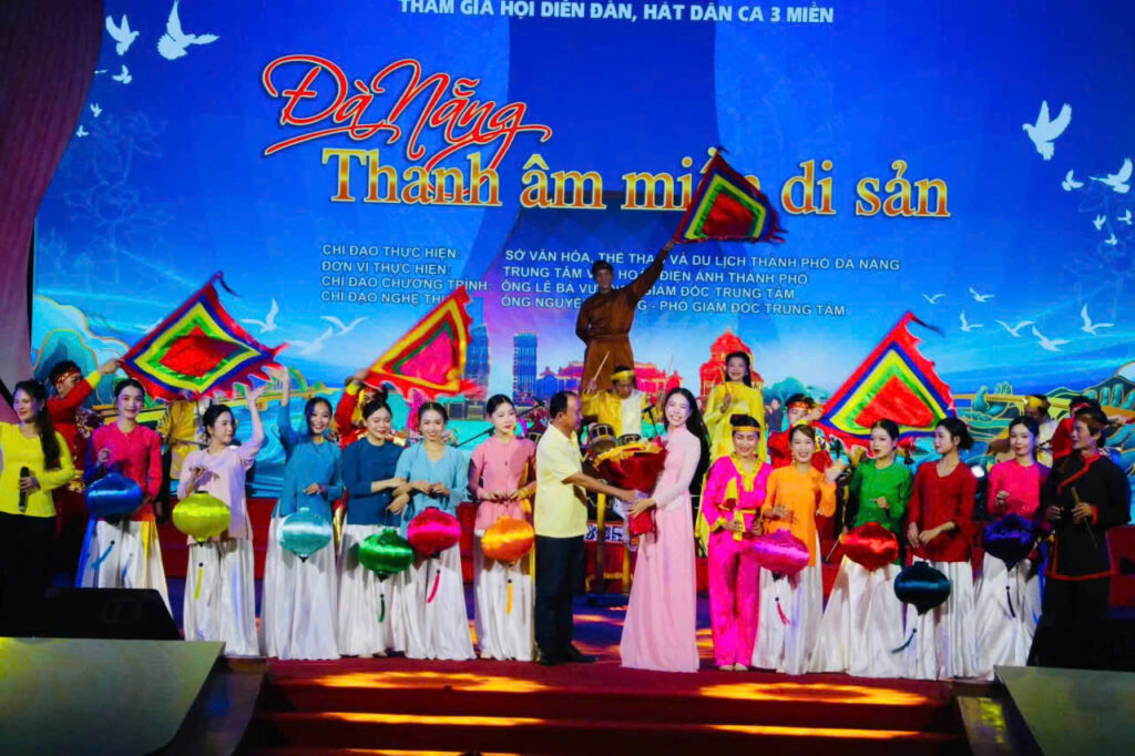 Đoàn Nghệ thuật Quần chúng Đà Nẵng mang “Thanh âm miền di sản” đến Hội diễn Đàn, Hát dân ca 3 miền tại Huế