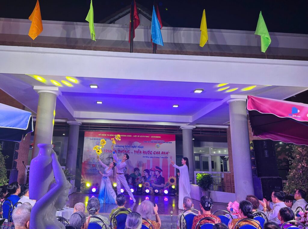 “Tự hào truyền thống – Tiếp bước cha anh”