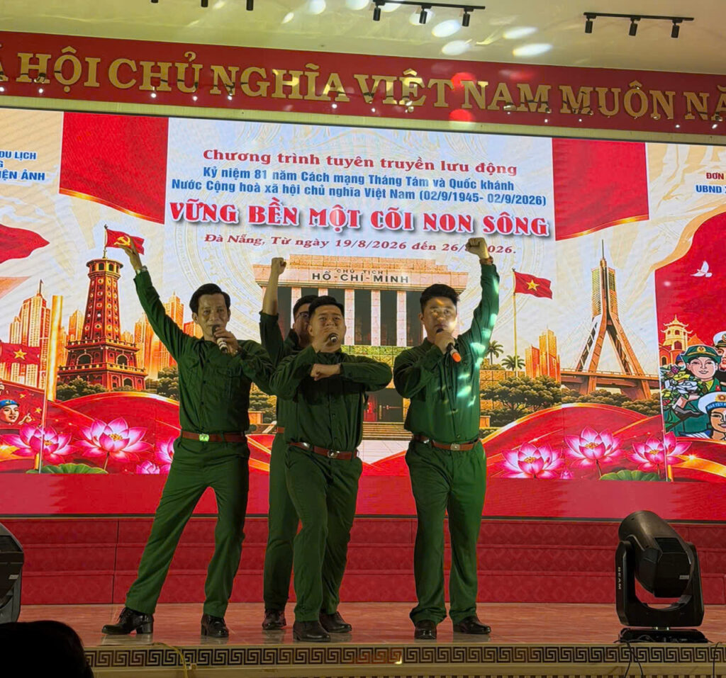 Chương trình tuyên truyền lưu động với chủ đề “Vững bền một cõi non sông”