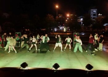 BÙNG NỔ CẢM XÚC CÙNG CHƯƠNG TRÌNH “K-POP RANDOM DANCE” TẠI PHỐ ĐI BỘ BẠCH ĐẰNG