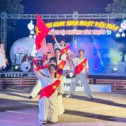 SÔI NỔI CHƯƠNG TRÌNH ÂM NHẠC ĐƯỜNG PHỐ CHÀO MỪNG KỶ NIỆM 81 NĂM CÁCH MẠNG THÁNG TÁM VÀ QUỐC KHÁNH 2/9