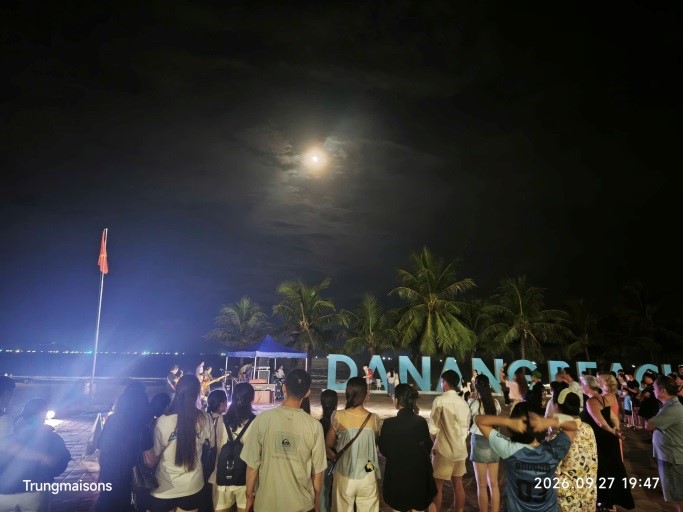 “URBAN HARMONIES – GIAI ĐIỆU PHỐ” CHẠM VÀO THANH ÂM, CẢM NHẬN NHỊP PHỐ